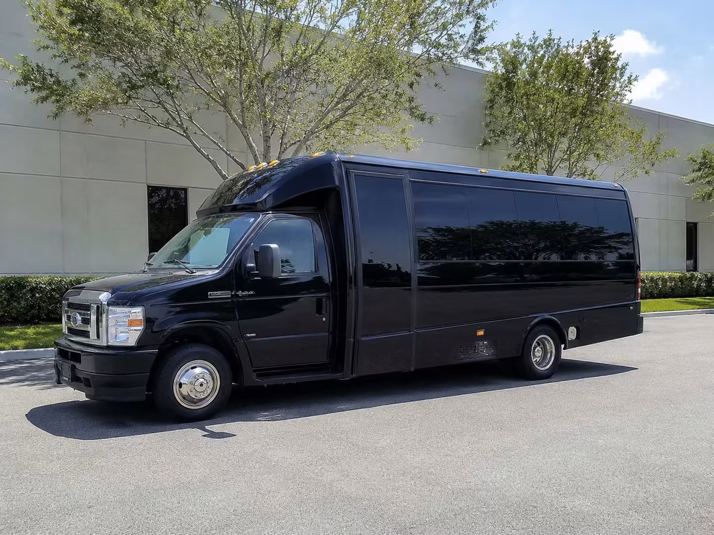 st george minibus and motorcoach rentals for government groups