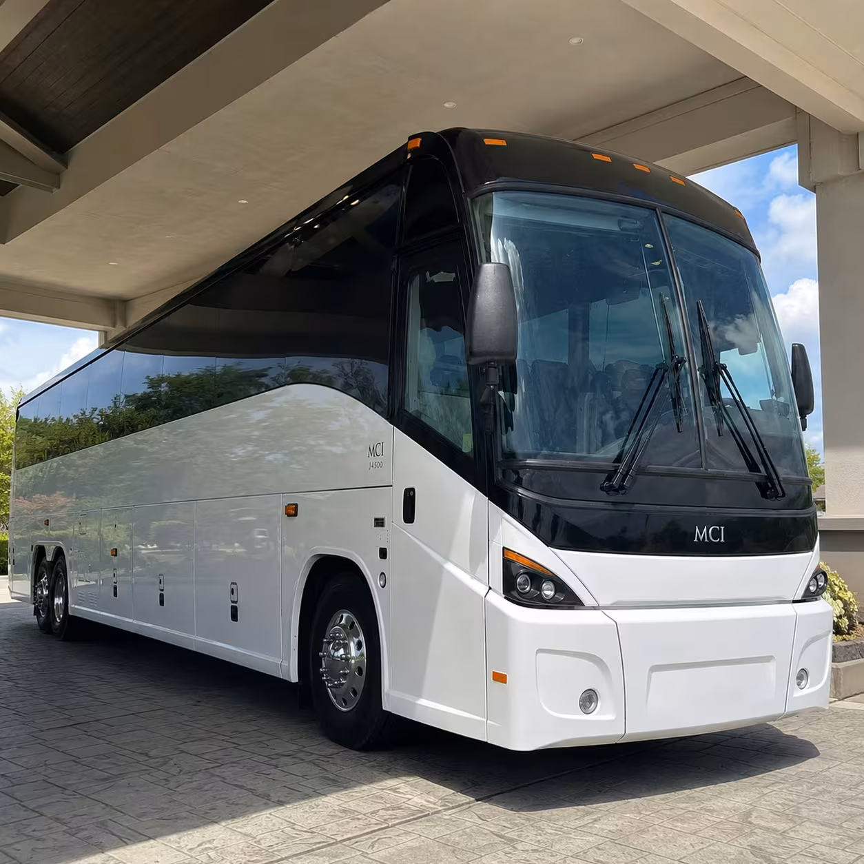 you can find and book airport transportation in st george and any nearby city